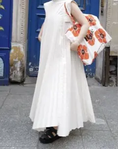 MINE PLEATED DRESS/BEIGE なぐもふうか - メルカリ