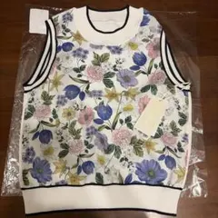 新品未使用品⭐︎フラワープリントニットトップ