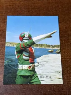 旧仮面ライダーV3カードカルビーNO135美品
