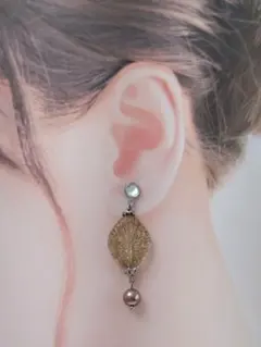 ハンドメイドピアス (No.210)