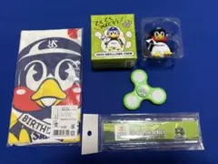 東京ヤクルトスワローズ つば九郎 ホルダー3点セット - メルカリ