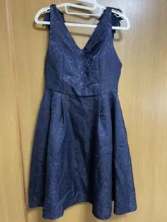 Jasmine バックオープンAラインドレス