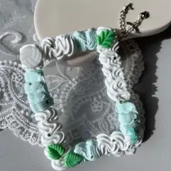 No.86❤︎ホイップデコトレカケース ホワイト×ミントグリーン　青葉　概念