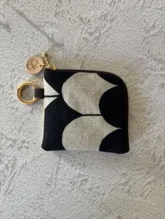 ミナペルホネン　sea lace ブラック L字ポーチ