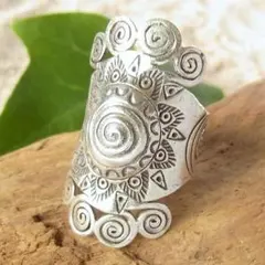 ビンテージ風 シルバー リング フリーサイズ 個性的 ボヘミアン 大振り