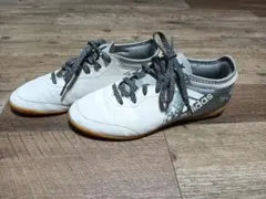 アディダス フットサルシューズ