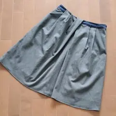 niko and…/ニコアンド■ひざ丈タック入フレアスカート 4ML■グレー