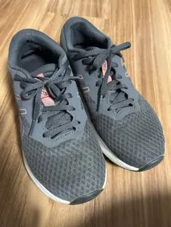 アシックス運動靴 LAZERBEAM AVANTE 23 キッズ　22.5cm