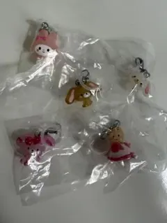 サンリオ　ゆるっとめじるしアクセサリー　5種