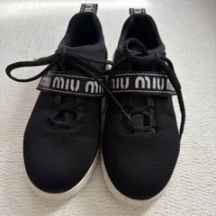 Miu Miu スニーカー ブラック ロゴストラップ　ジャンクのサムネイル