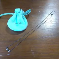 Tiffany & Co. インフィニティ ネックレス シルバー