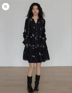 【新品】VASTAND 刺繍Aラインワンピース