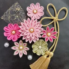髪飾り　つまみ細工　成人式　卒業式　結婚式　七五三　ピンク　金
