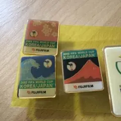 2002 FIFA WORLD CUP ピンバッジ 4個セットのサムネイル
