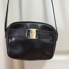 Salvatore Ferragamo ブラックショルダーバッグ