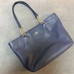 大容量】 COACH トートバッグ A4可 レザー 紺 ロゴ金具 ターンロック 