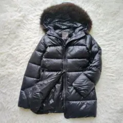 黒 ダウンジャケット