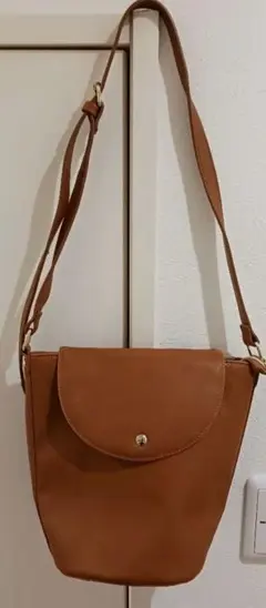 レディース　ショルダーバック　ベージュ　レガートラルゴ