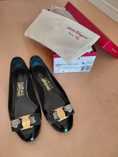 フェラガモ　フラットパンプス　新品保存袋つき