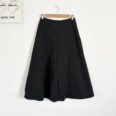 ラウンジドレス　フレアスカート　ロング丈　シンプル　さらっとした素材　タック入りのサムネイル