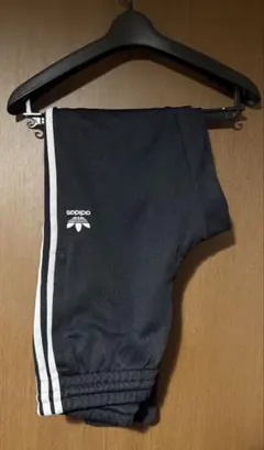 【現品限り】adidas アディダス　ジョガーパンツのサムネイル