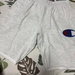 グレーショートパンツ　冬　未使用　２XL チャンピオン　スエット