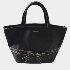 INGEBORG トートバッグ　ナイロン生地　キルティング　ロゴ入りリボン付