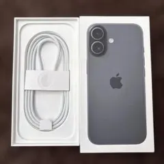 iPhone 17 スペースグレー の箱とUSB-C充電ケーブル