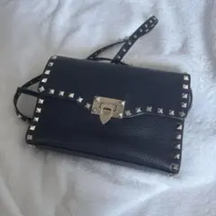 最終値下げヴァレンティノビッグロックスタッズショルダーバッグ
