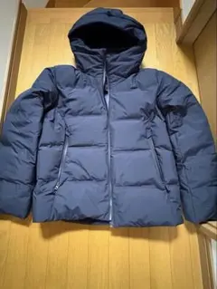 UNIQLO ネイビー シームレスダウンパーカ　L