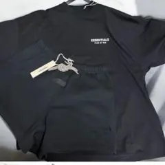 エッシェンシャルズ