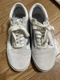 バンズスニーカー