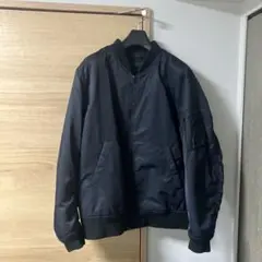 ユニクロ　ブラック MA-1 フライトジャケット