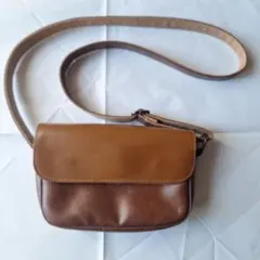 ブラウンレザーショルダーバッグ
