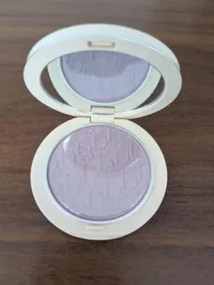 ディオールスキンフォーエヴァークチュールルミナイザー　ライラックマニア