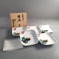 二代　浅蔵五十吉　九谷焼　干支　鶏の形の陶器皿 二代 浅蔵五十吉 九谷焼 干支 鶏の形の陶器皿 楽天市場】二代 浅蔵五十
