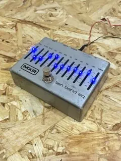 ⁠MXR M108S Ten Band EQ 【10バンドグライコ】 2OUTのサムネイル