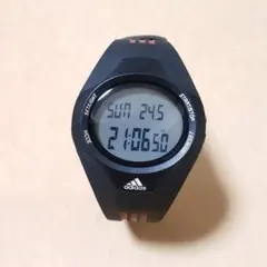 adidas デジタル腕時計のサムネイル