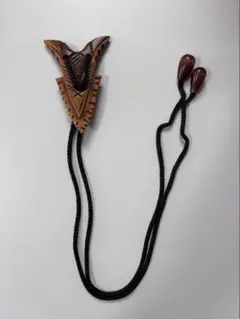 木製彫刻ループタイ ブラウン