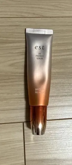 エスト UV プロテクト　セラムSPF50+ PA ＋＋＋＋　日中用美容液のサムネイル