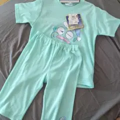 【新品】蓄光 ハンギョドン パジャマ上下セット 150 女の子