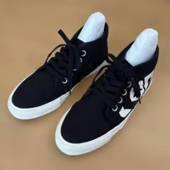 コンバースブラック ハイカット スニーカー