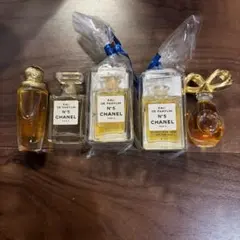 新品　CHANEL N°5 ミニボトル 香水 5点セットのサムネイル