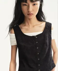 H &M 刺繍入りコットンベスト