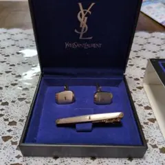 Yves Saint Laurent ネクタイピンとカフスセット