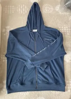 HOLLISTER ジップアップパーカー　M