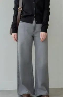 ドレープワイドフレアジーンズ ユニクロ