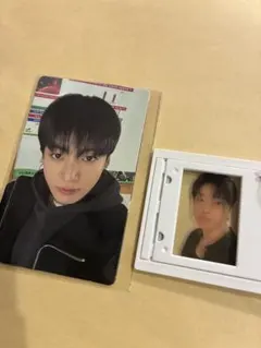 グク　weverse グローバル　トレカ　キーホルダー