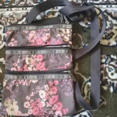 LeSportsacレスポートサック　ドット柄 　　サコッシュ