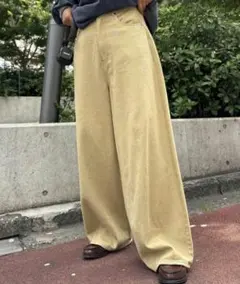 ホットフィットカーブチノパンツ　ベージュ　サイズM